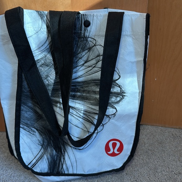 Lulu lemon bag - Picture 2 of 4